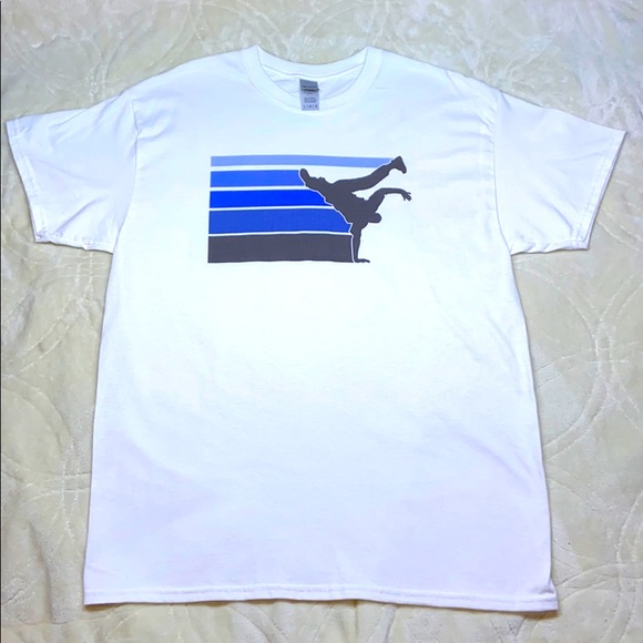 Gildan T Shirt - Picture 1 of 3
